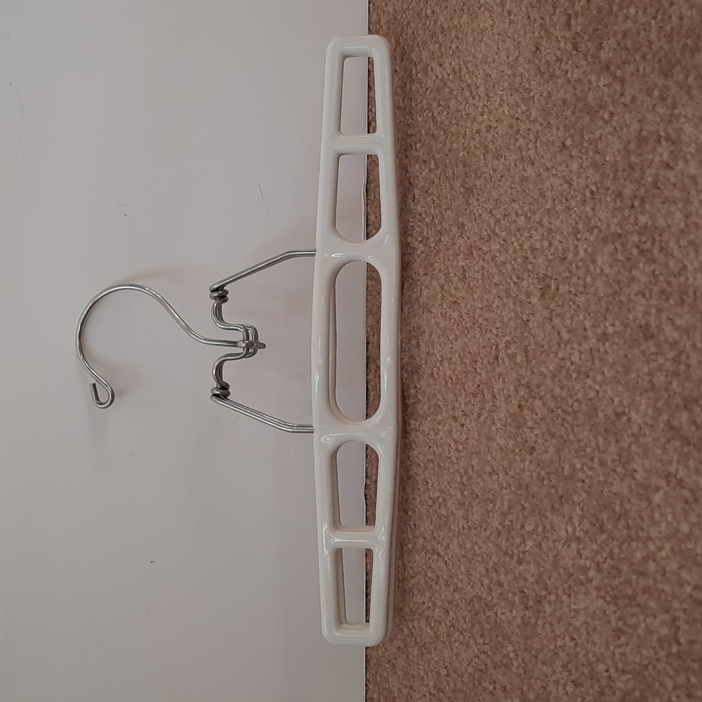rectangle hangers, plastic, metal hook .Honey-can-do clothes hangers - Picture 3 of 4